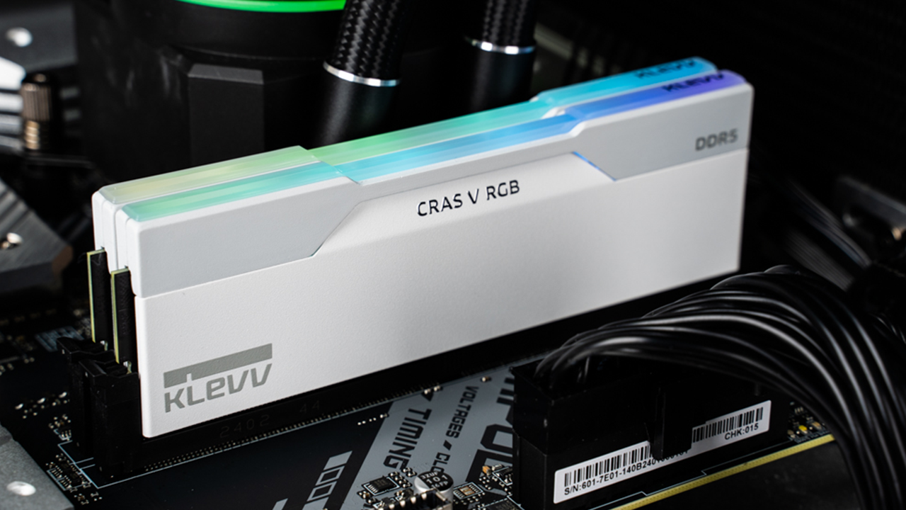 嚴選記憶體顆粒征服 8000MT/s ! KLEVV CRAS V RGB DDR5 6400MT/s 晶燦白記憶體開箱測試