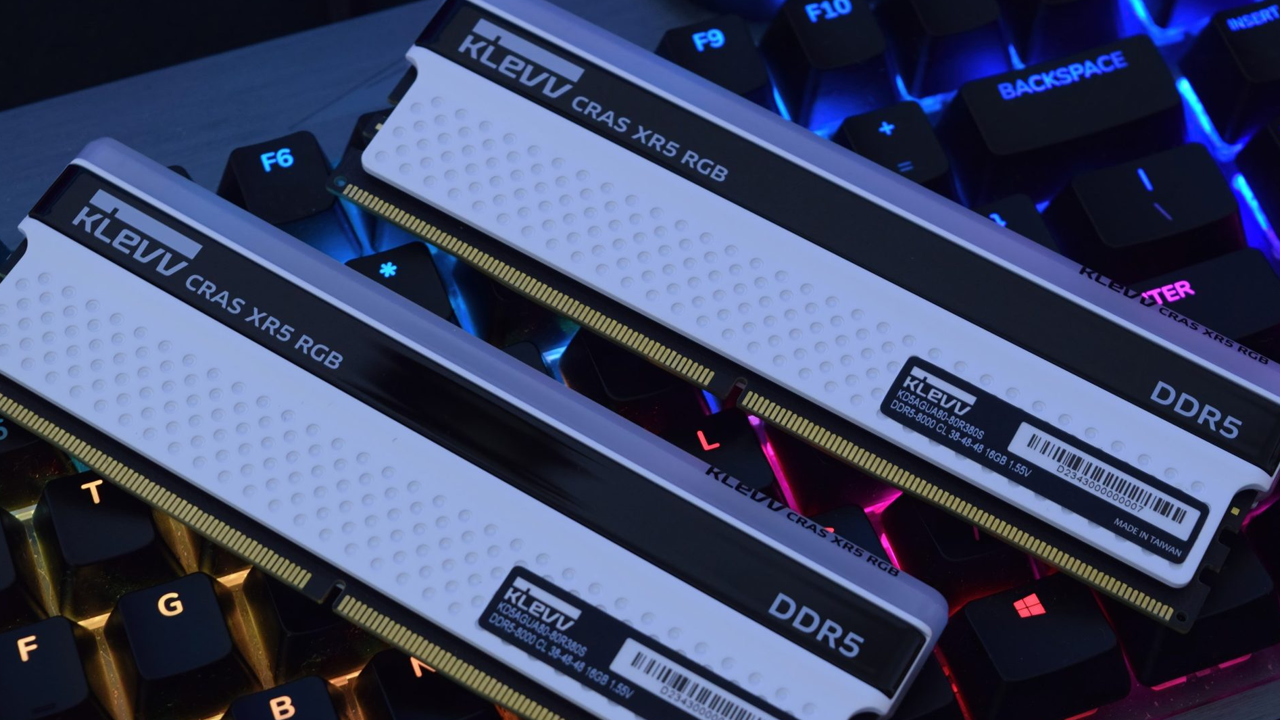 KLEVV CRAS XR5 RGB 32 GB DDR5-8000 Memory Kit Review: Firing Up All 8 Cylinders