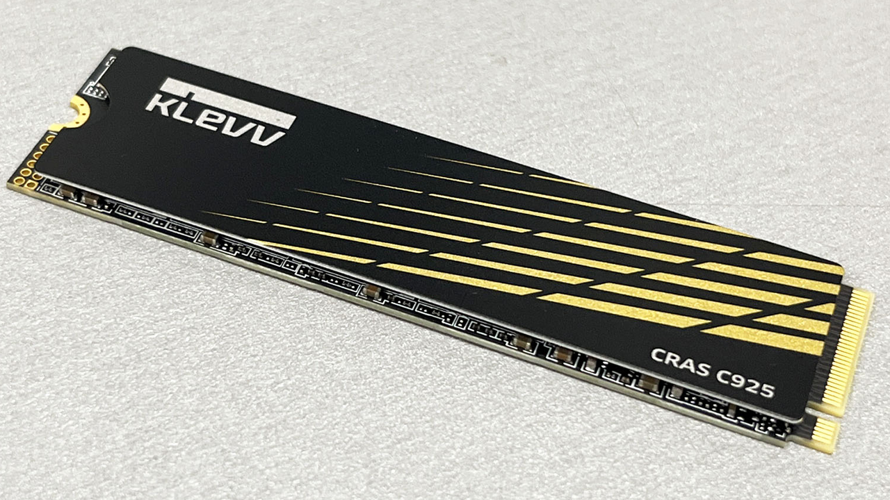 KLEVV CRAS C925 2TB NVMe M.2 PCIe 4.0 SSD Review