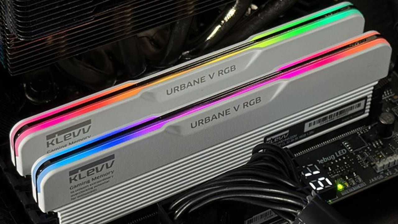 親生仔 !! 成功超上 8000+ KLEVV URBANE V RGB D5-6400 32GB Kit