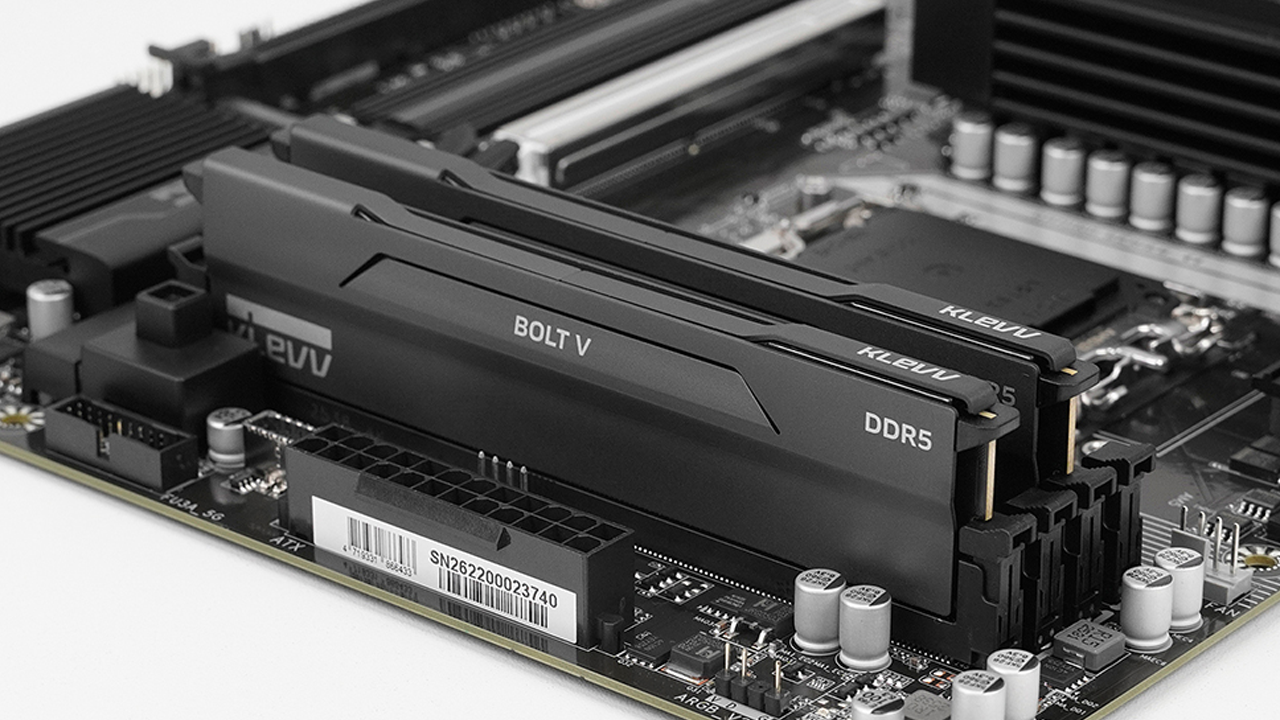 공식리뷰 | ESSENCORE KLEVV DDR5-6000 CL30 BOLT V 패키지 서린 (16Gx2) : 성능과 장착 호환성을 모두 챙긴 밸런스형 메모리!